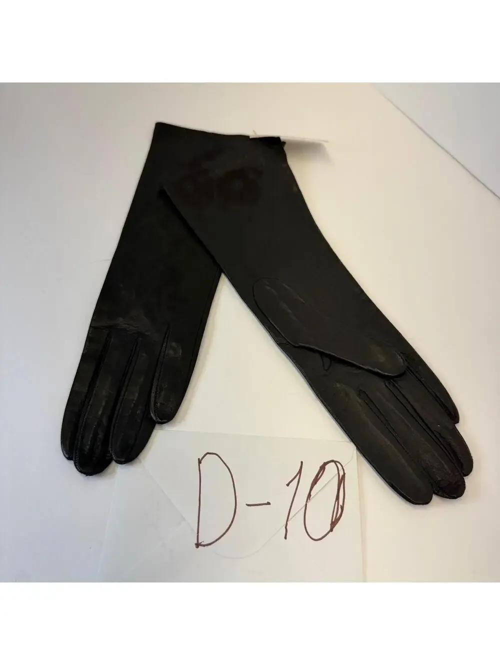 Neiman‎ Marcus Leather Gloves 6 1/2 Black 100% Silk Lining Made in Italy